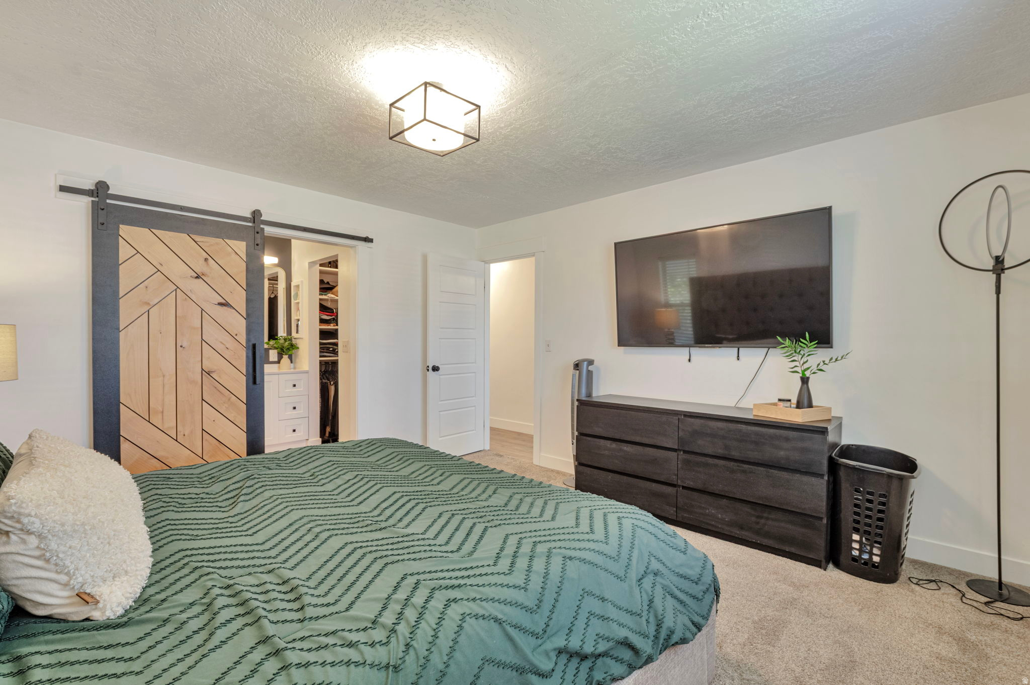 KINGSVIEW ESTATES - Residential