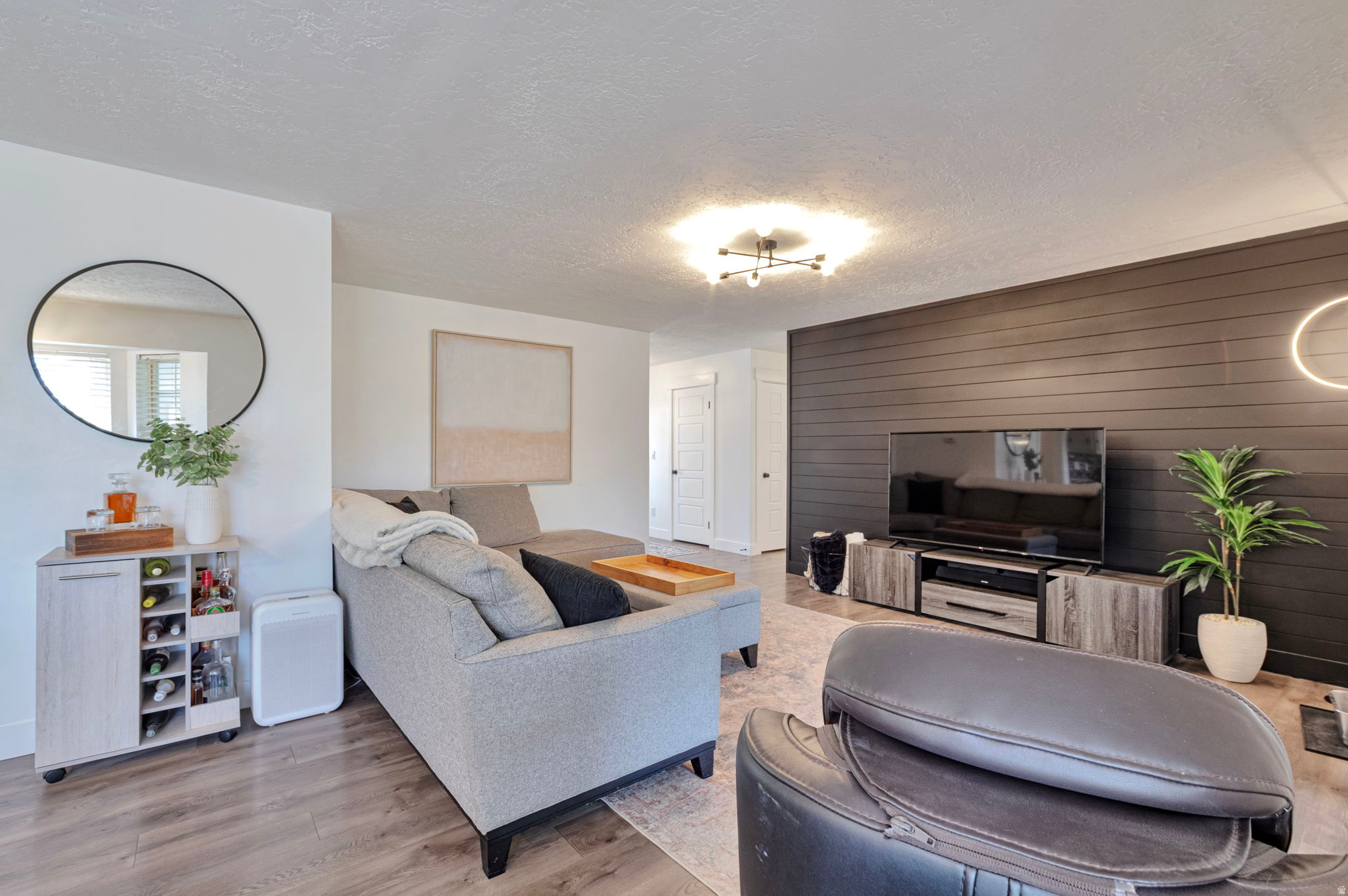 KINGSVIEW ESTATES - Residential