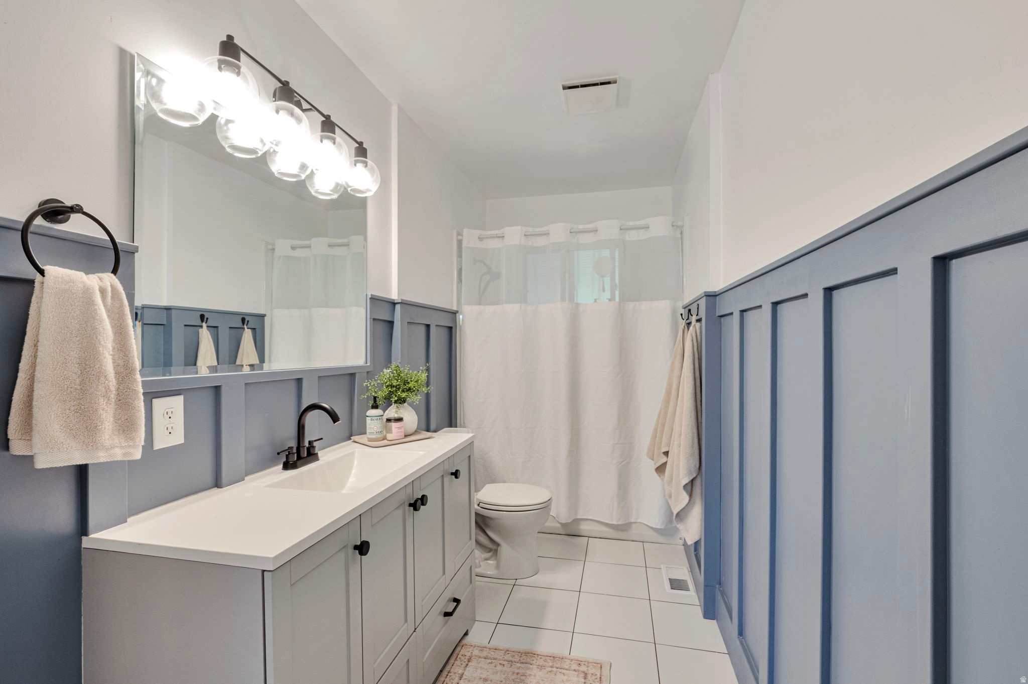 KINGSVIEW ESTATES - Residential