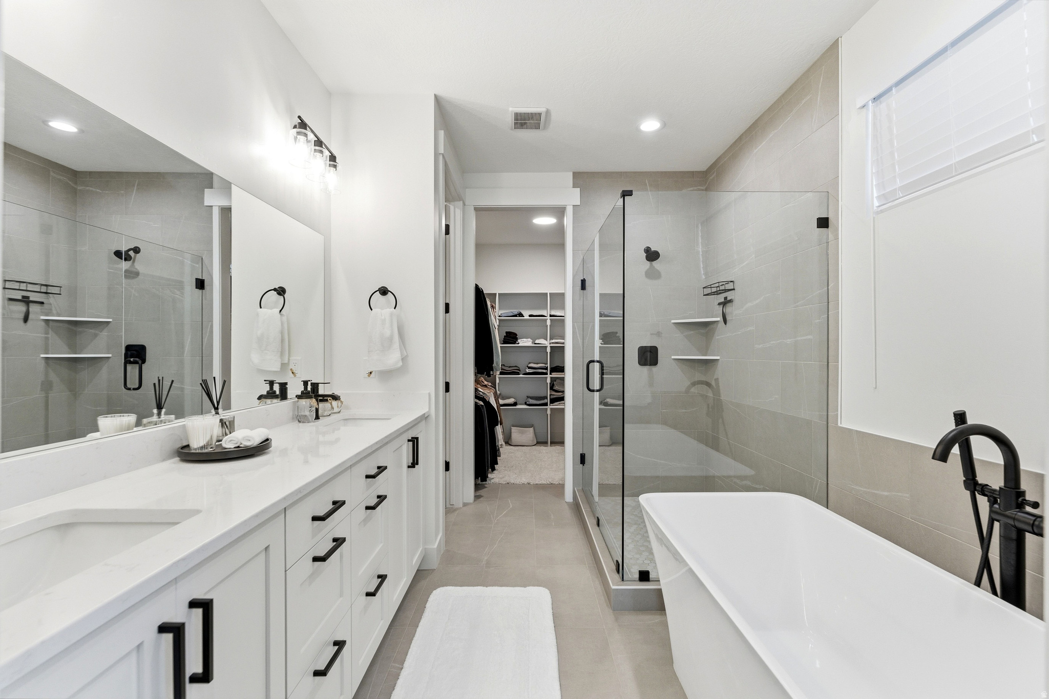 PEBBLE HILLS - Residential