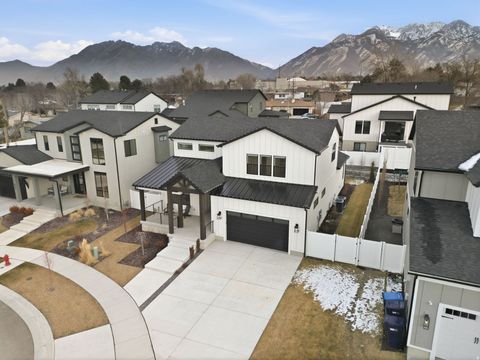 Tiny photo for 8569 S ROUND STONE CV #8, Sandy, UT 84094 (MLS # 2139320)