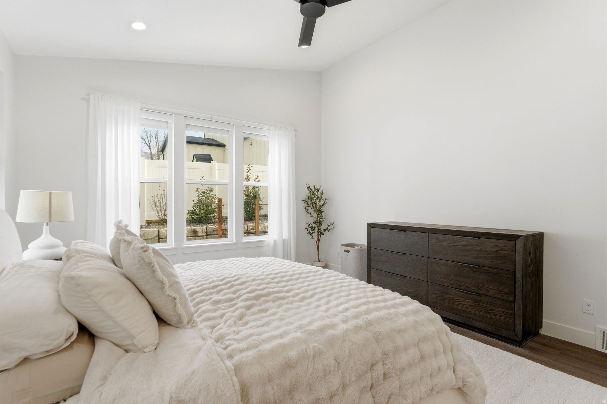 PEBBLE HILLS - Residential