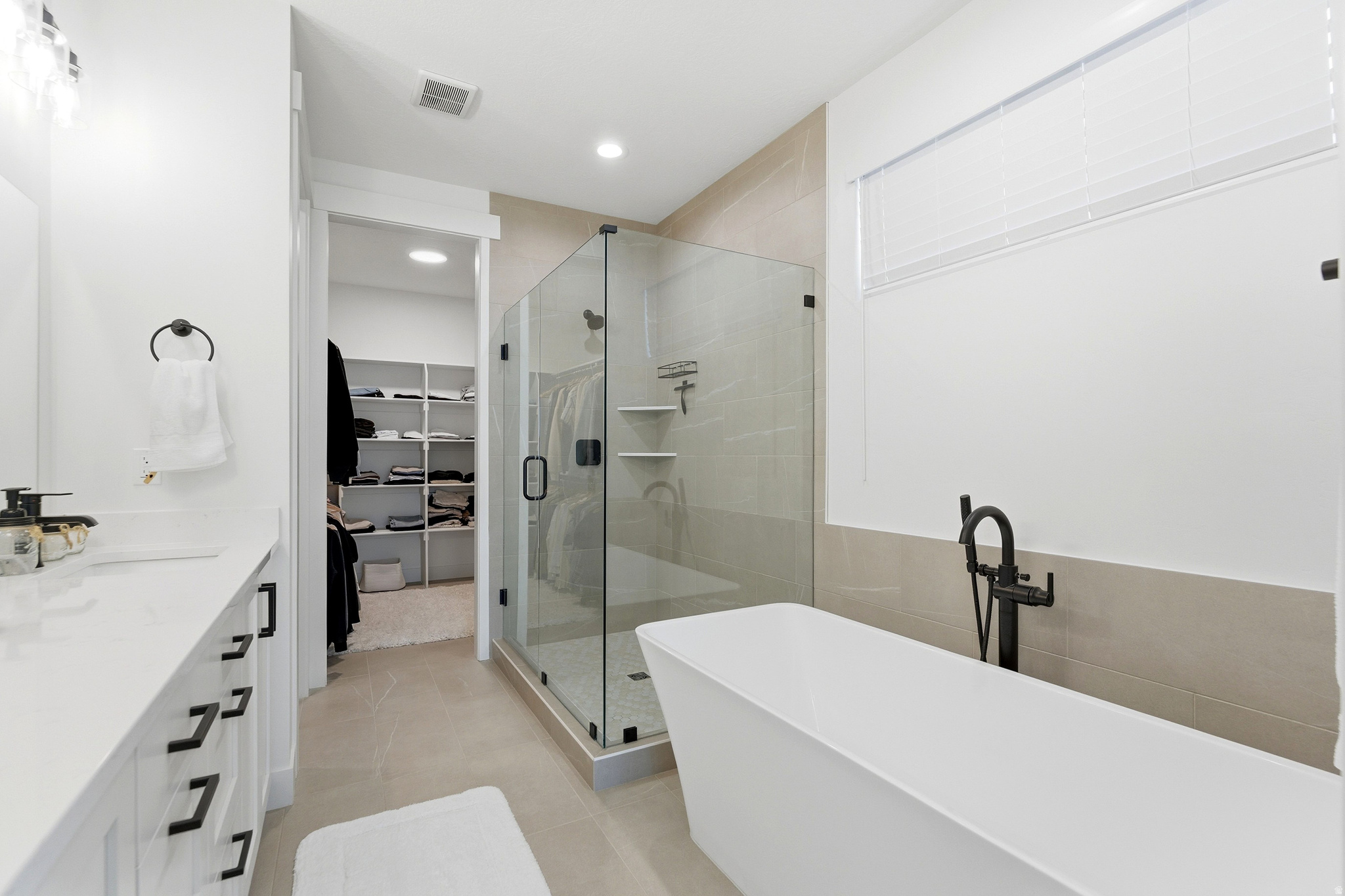 PEBBLE HILLS - Residential