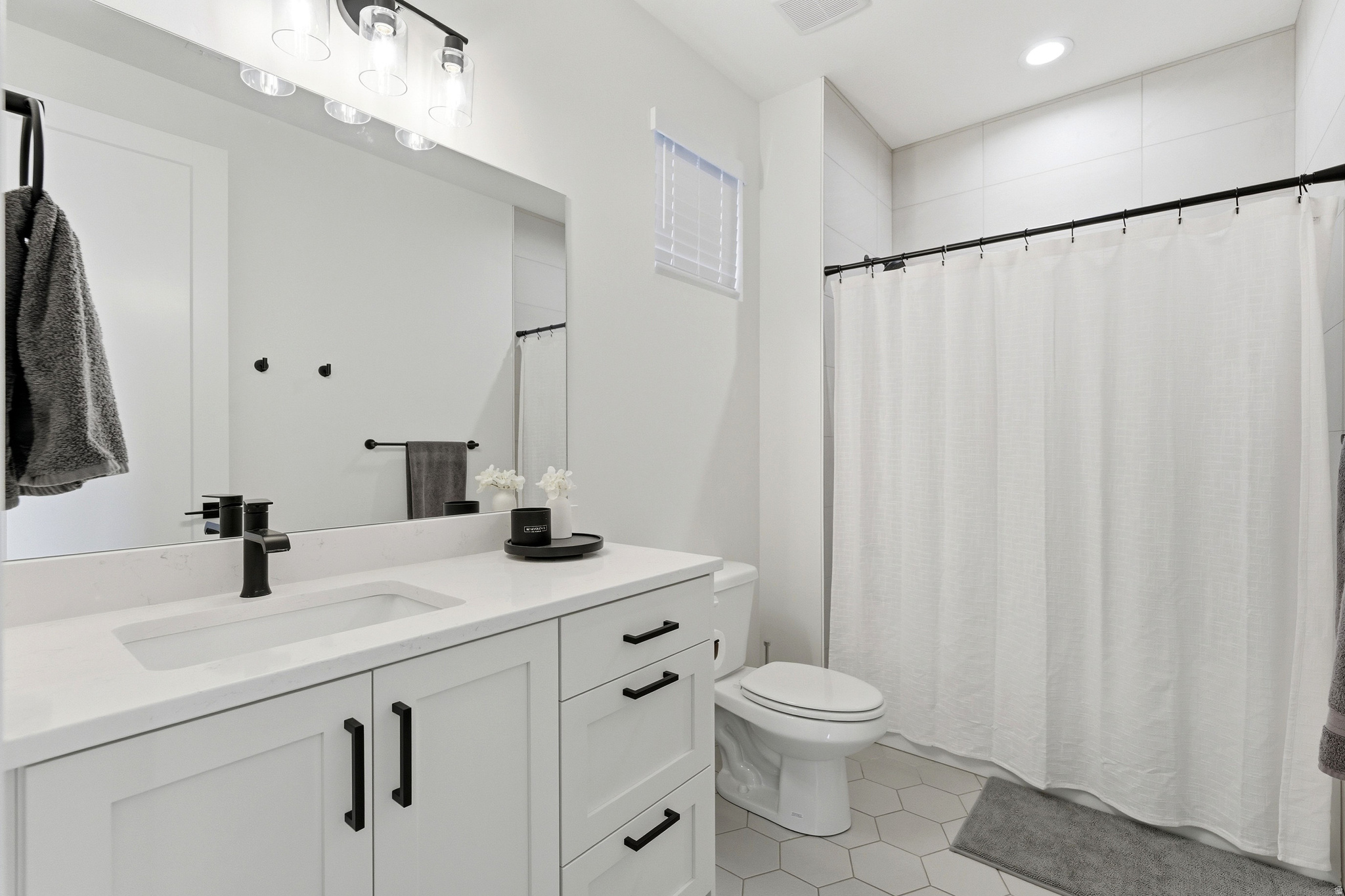 PEBBLE HILLS - Residential