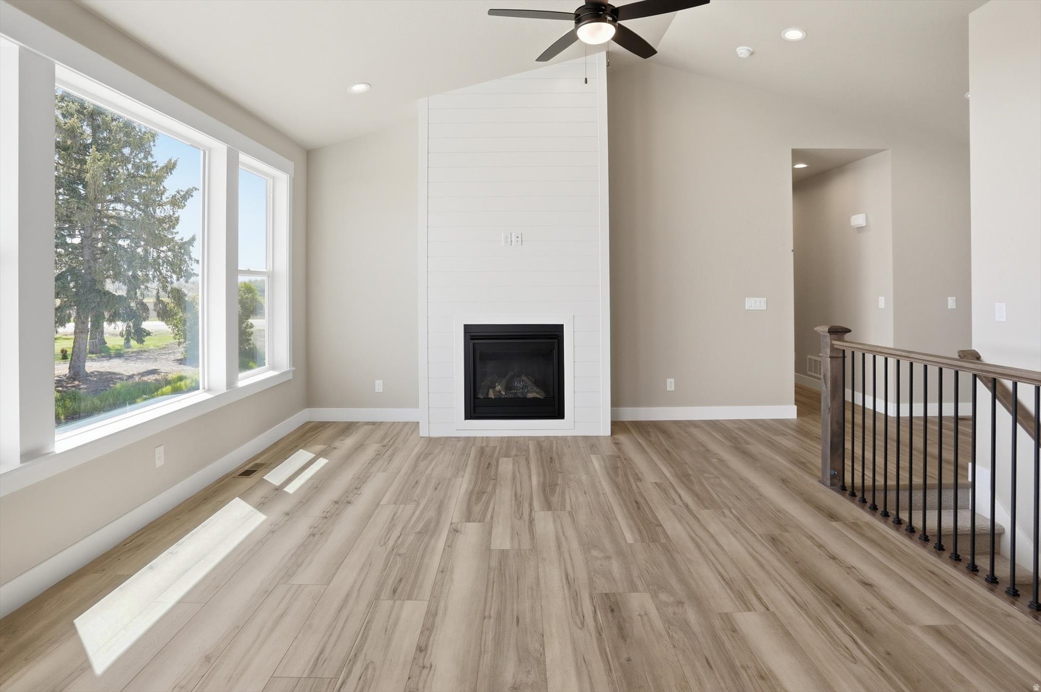 ESTATES AT RIVERVIEW - Residential
