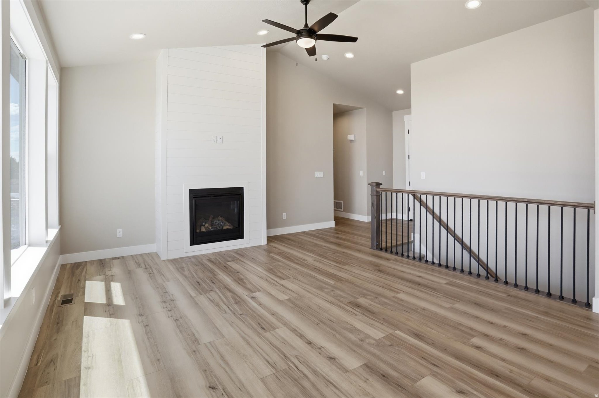 ESTATES AT RIVERVIEW - Residential