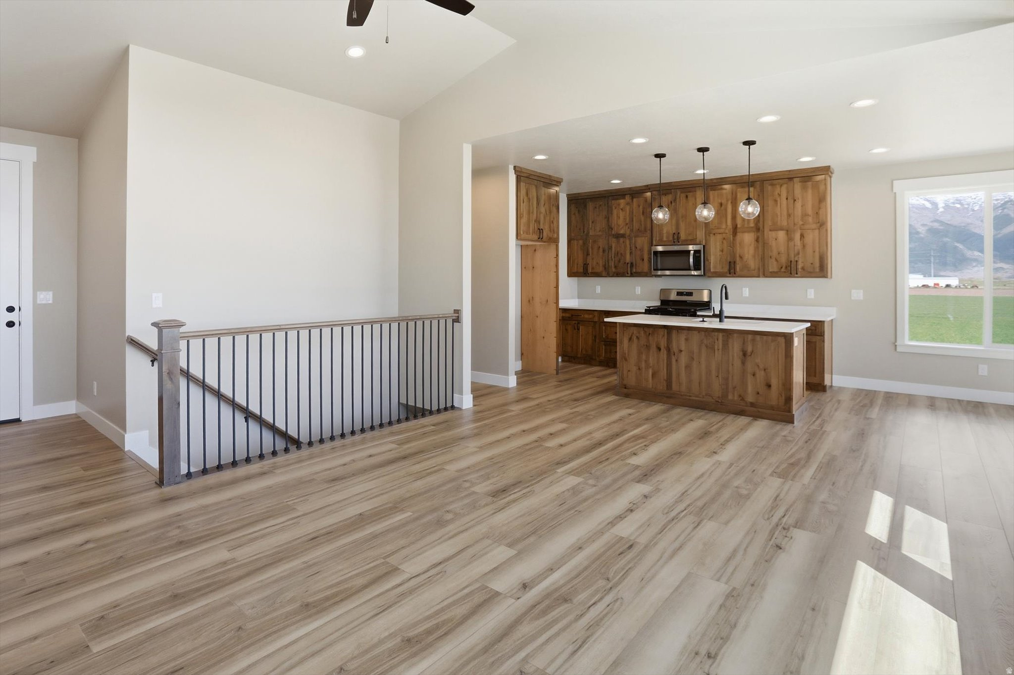ESTATES AT RIVERVIEW - Residential
