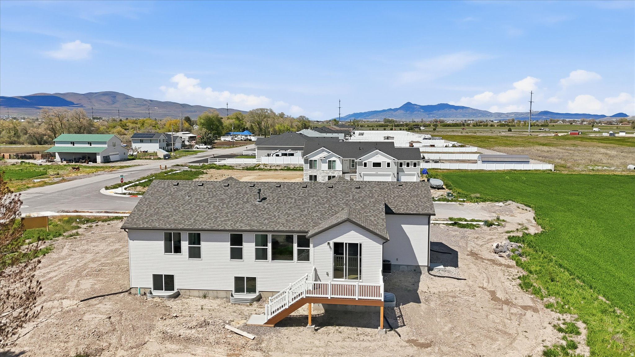 ESTATES AT RIVERVIEW - Residential