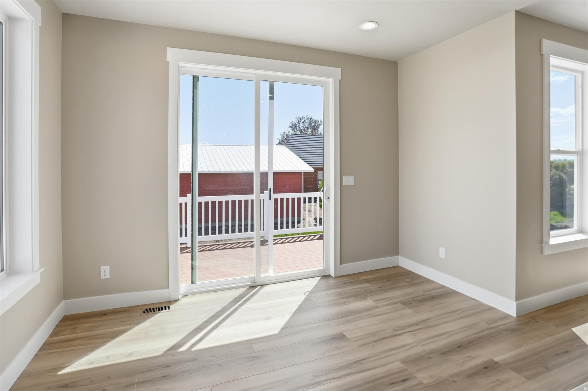 ESTATES AT RIVERVIEW - Residential