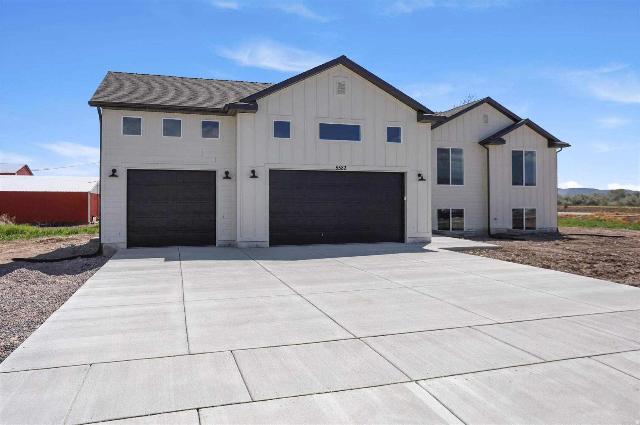 ESTATES AT RIVERVIEW - Residential