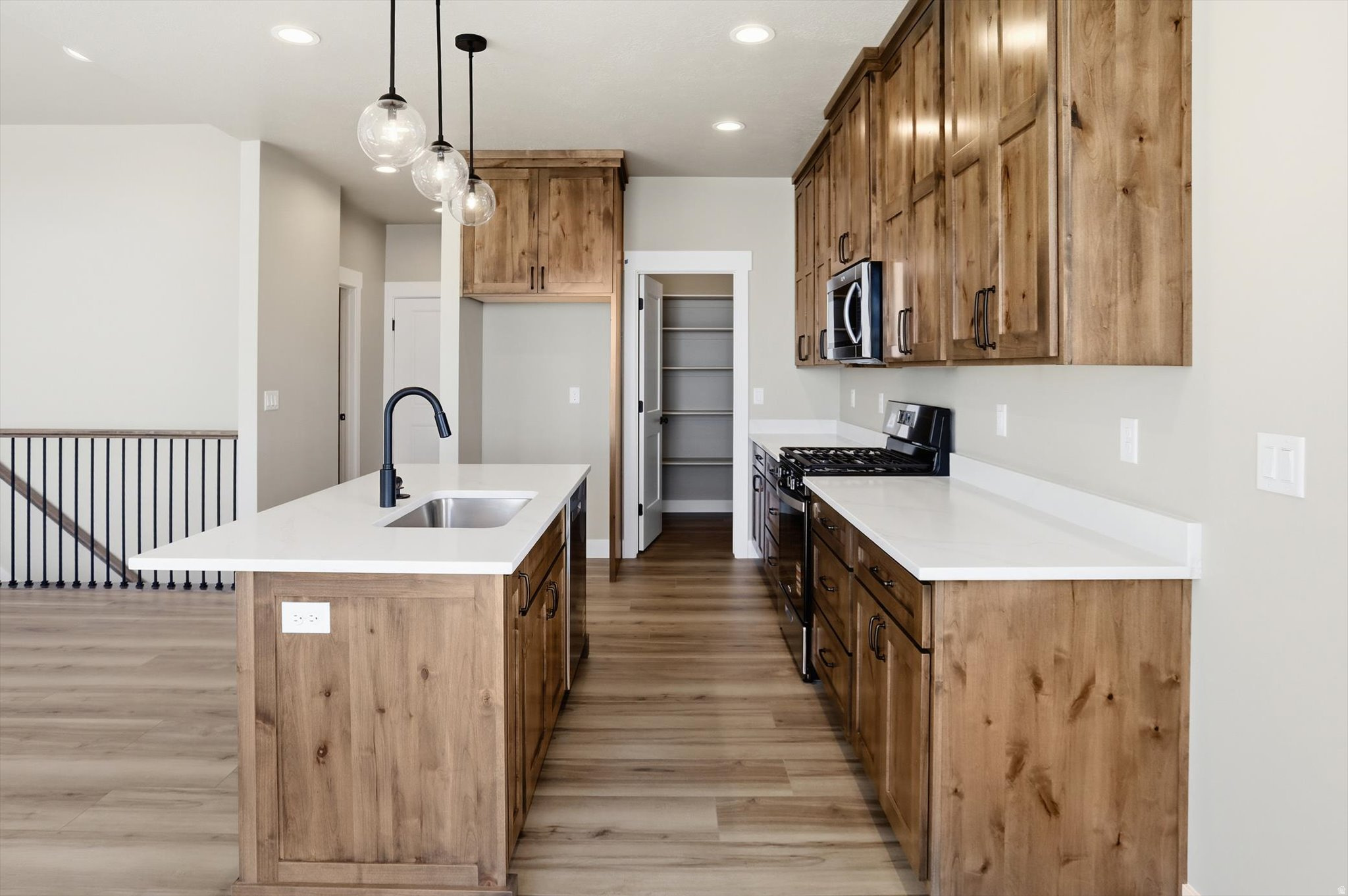ESTATES AT RIVERVIEW - Residential