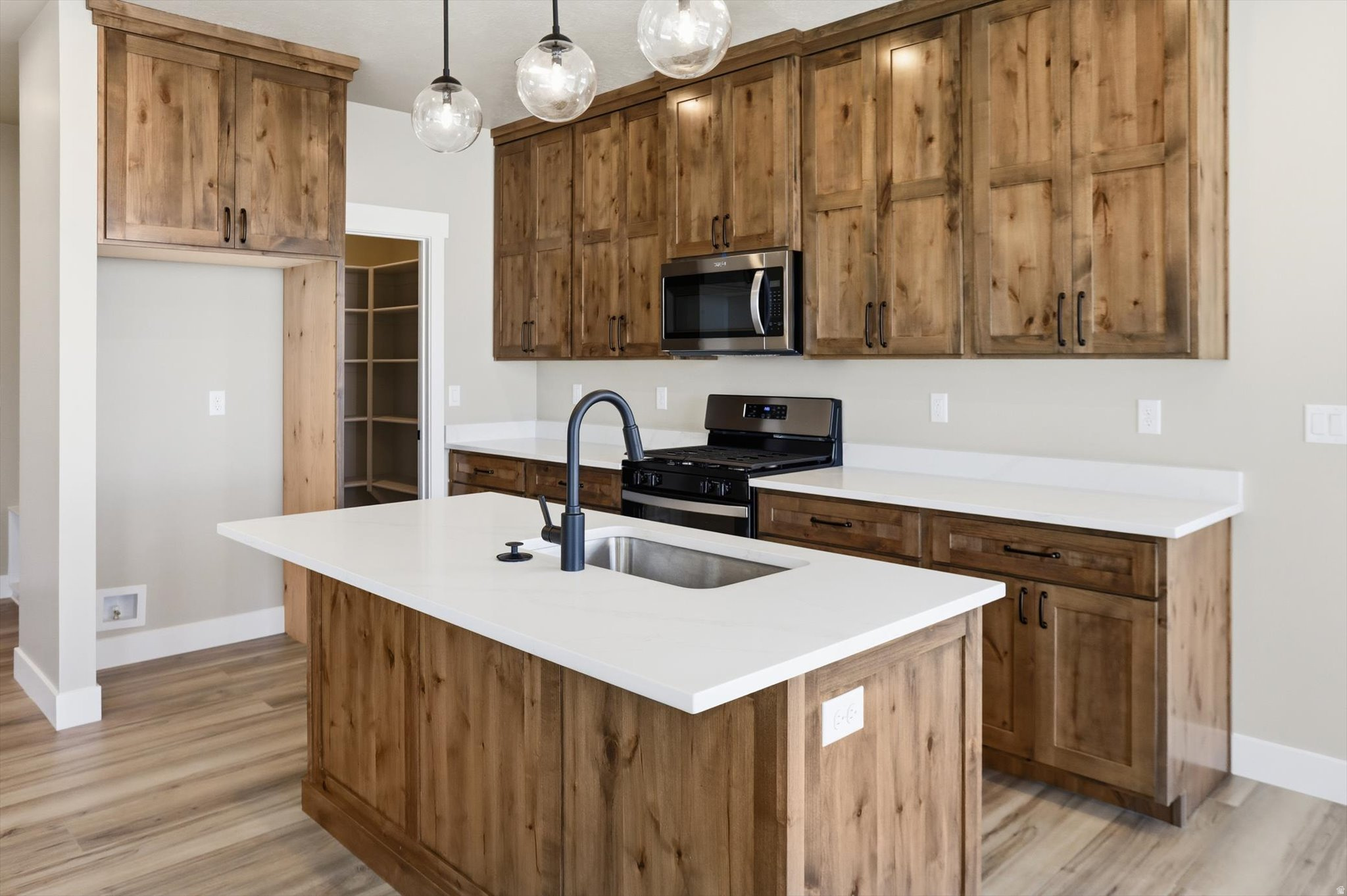 ESTATES AT RIVERVIEW - Residential