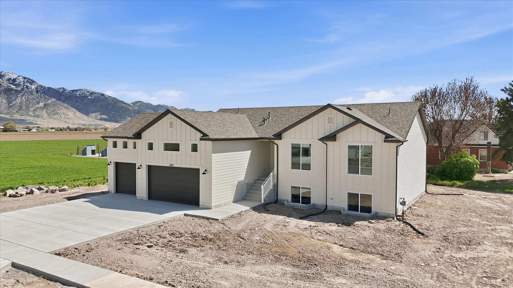 ESTATES AT RIVERVIEW - Residential
