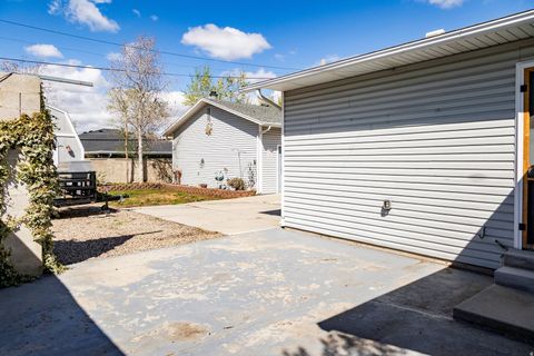 Tiny photo for 1371 E 8600 S, Sandy, UT 84093 (MLS # 2148458)