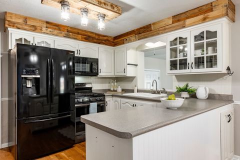 Tiny photo for 1371 E 8600 S, Sandy, UT 84093 (MLS # 2148458)