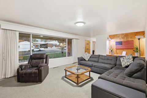 Tiny photo for 328 E 100 N, Clearfield, UT 84015 (MLS # 2151429)