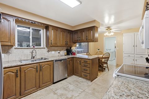 Tiny photo for 328 E 100 N, Clearfield, UT 84015 (MLS # 2151429)