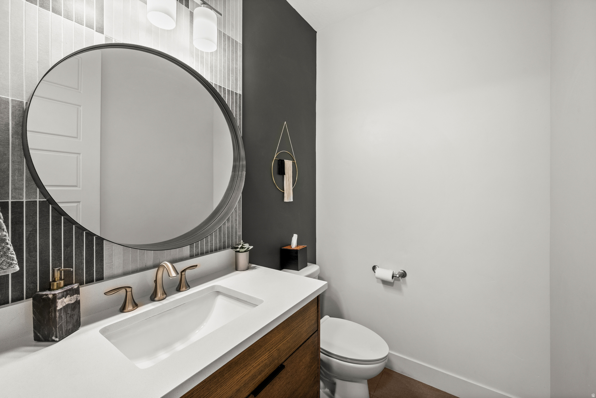 MENLOVE - Residential