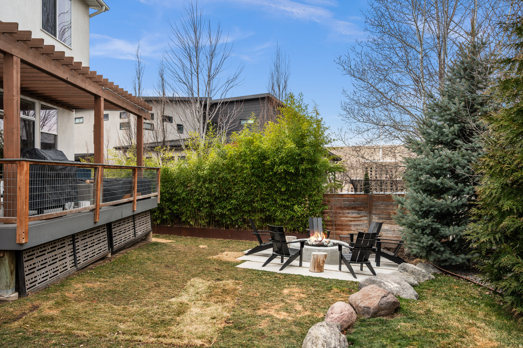 MENLOVE - Residential