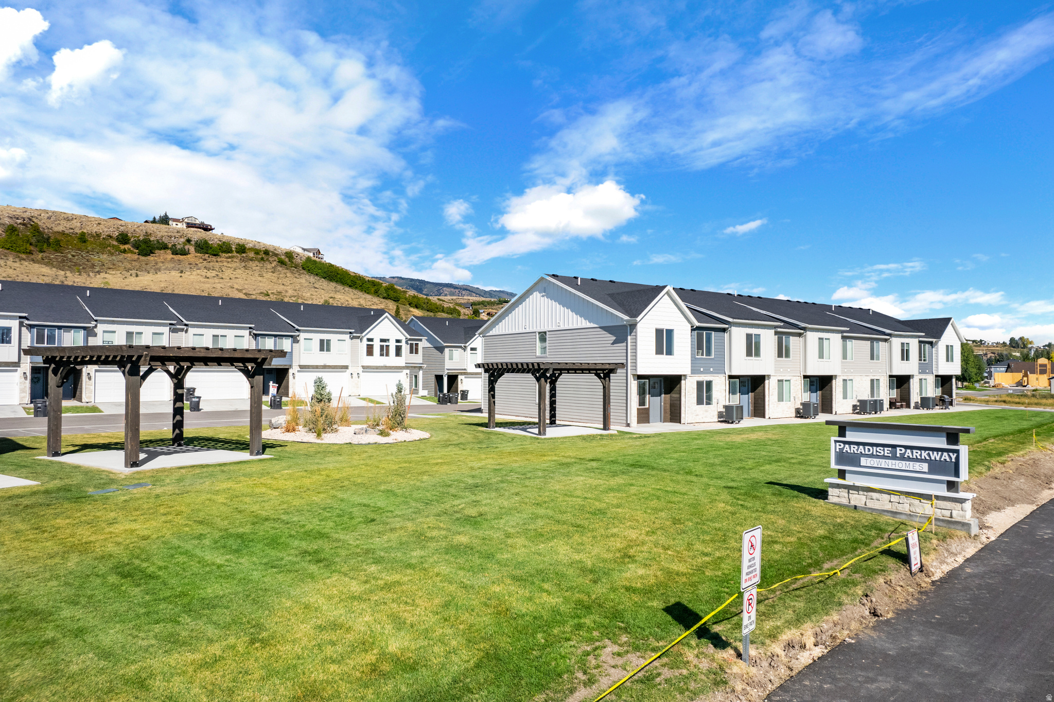 PARADISE PARKWAY - Residential