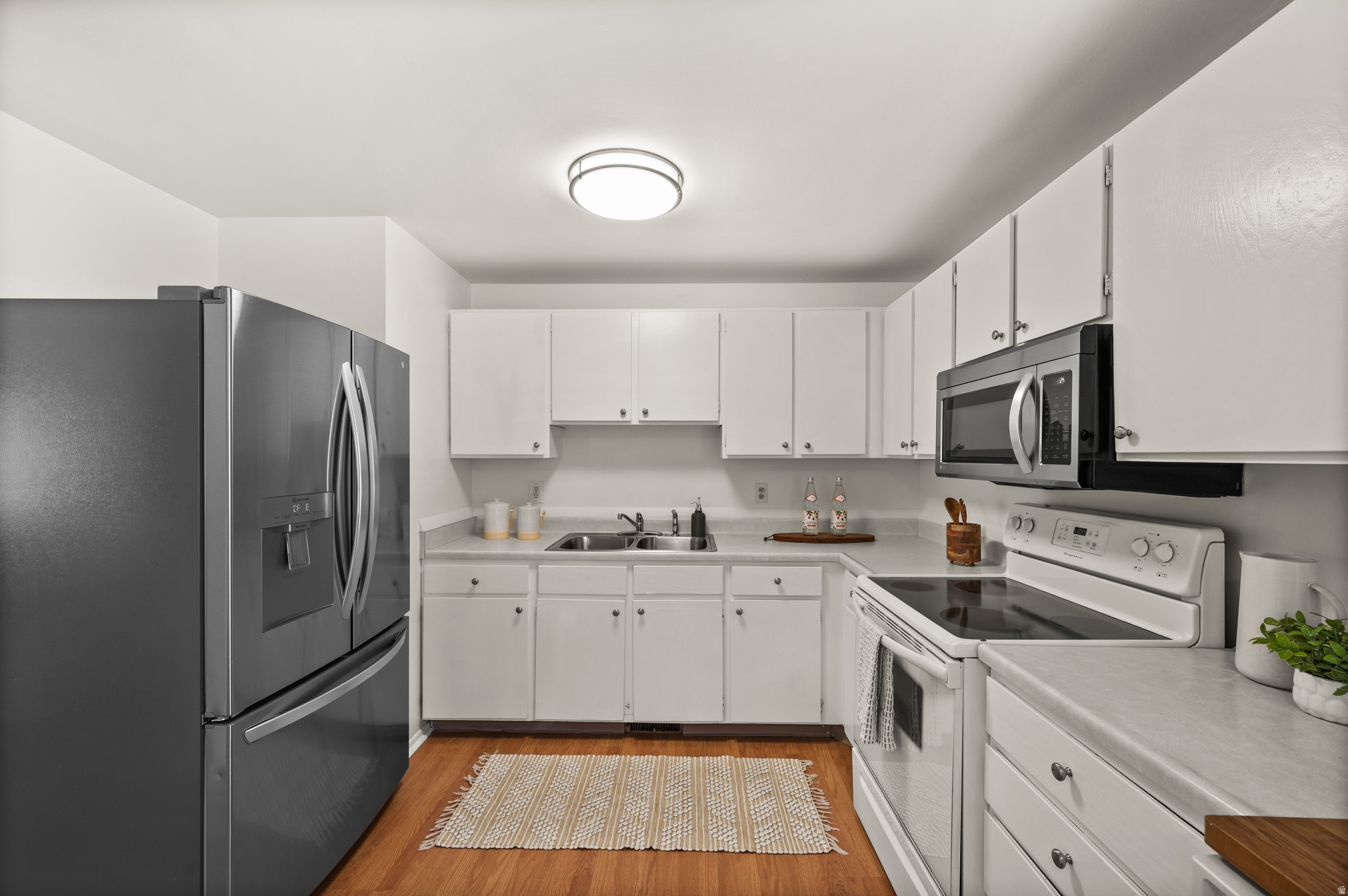 WHITE CITY - Residential