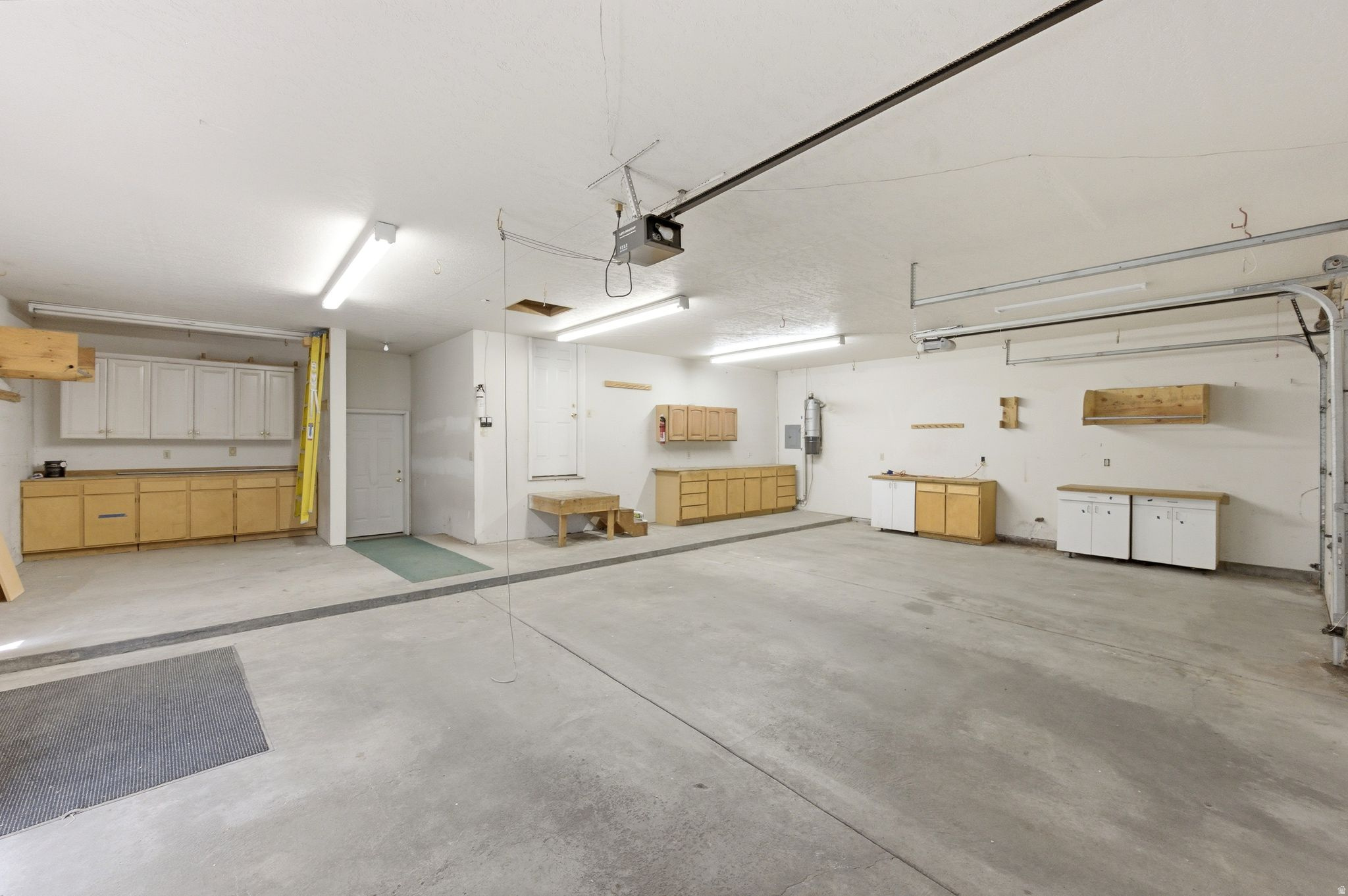 ALTAWOOD - Residential