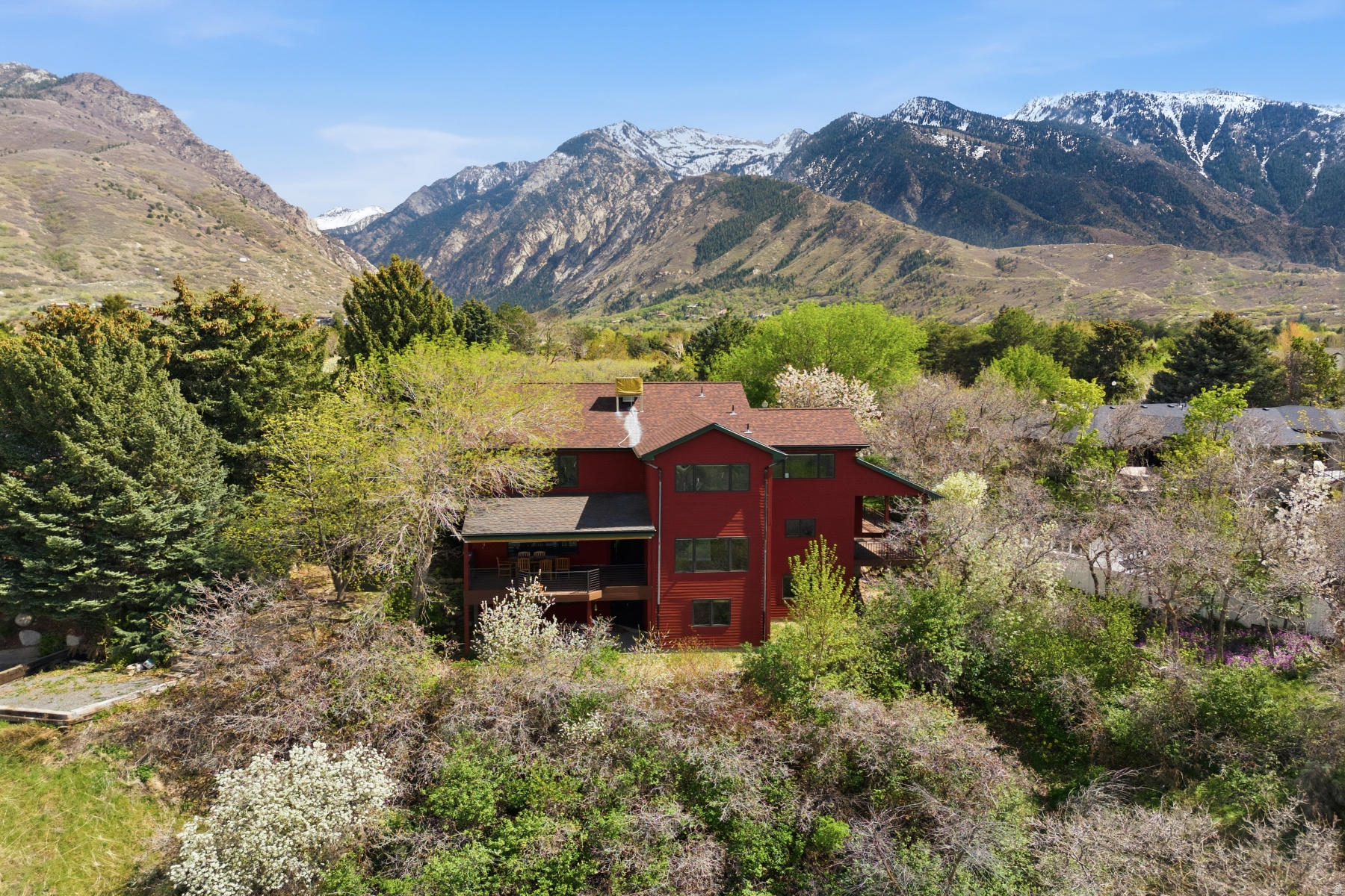 ALTAWOOD - Residential