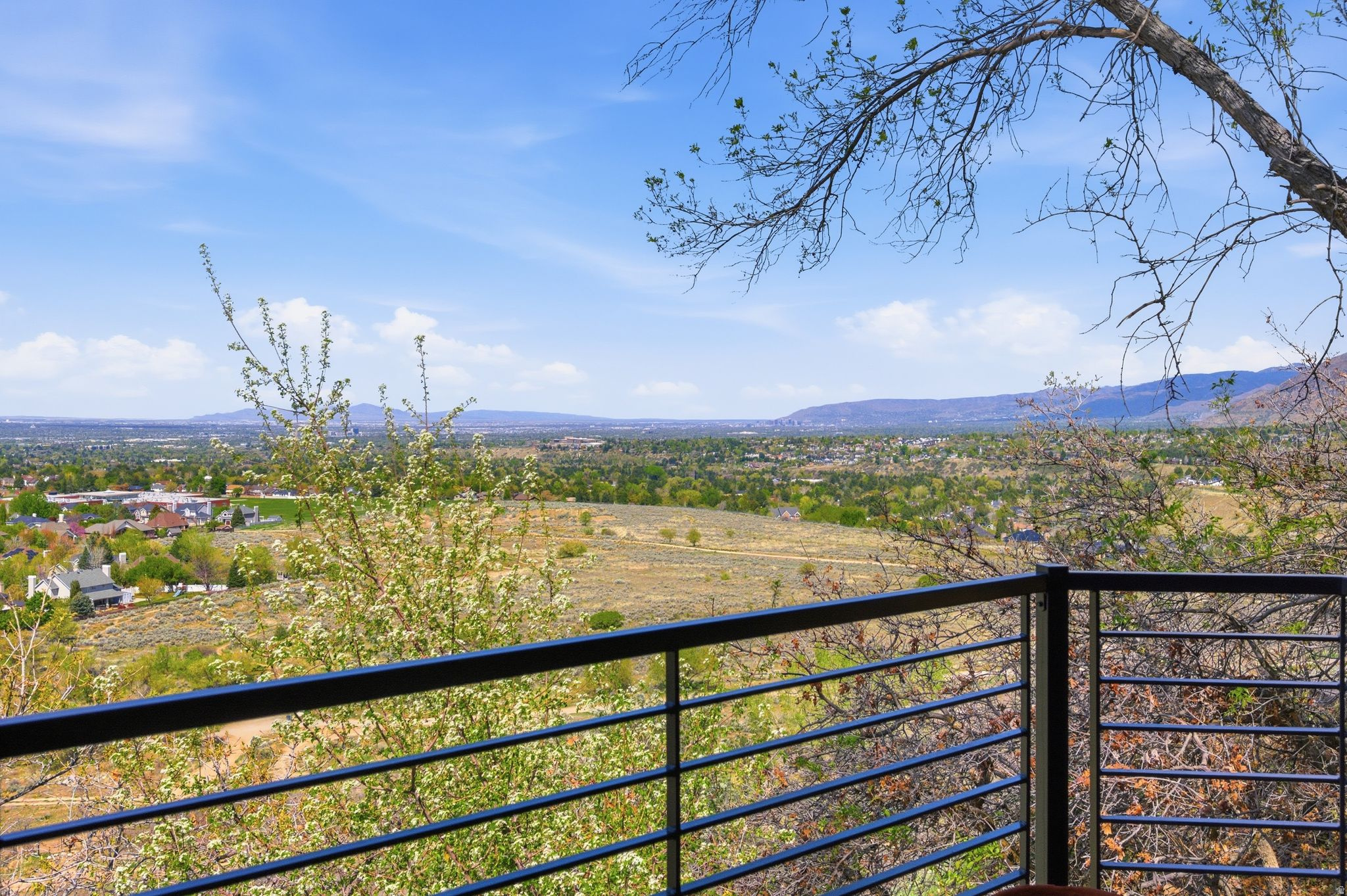 ALTAWOOD - Residential