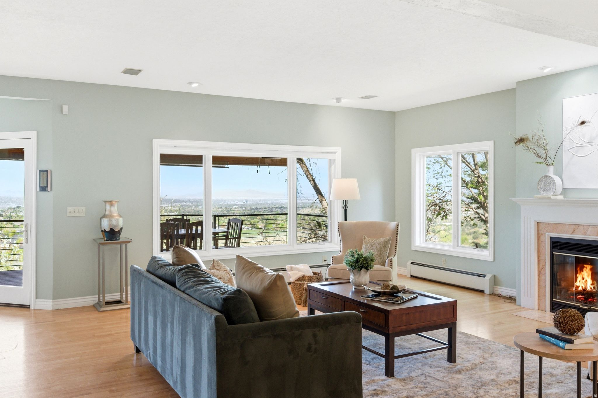 ALTAWOOD - Residential