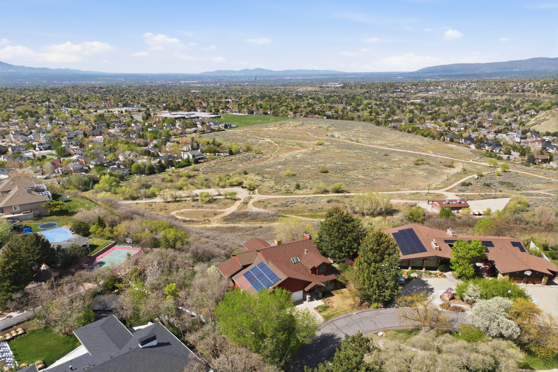 ALTAWOOD - Residential