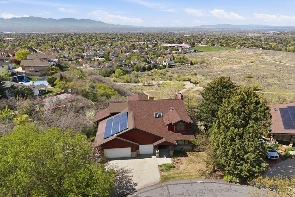 Photo of 8 ALTAWOOD DR S, Sandy, UT 84092 (MLS # 2149631)