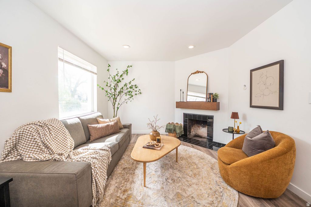 Photo of 889 N 900 W, Salt Lake City, UT 84116 (MLS # 2150894)