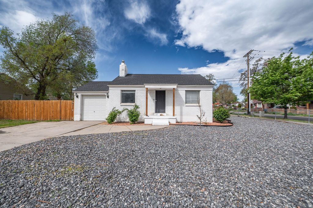 Photo of 889 N 900 W, Salt Lake City, UT 84116 (MLS # 2150894)