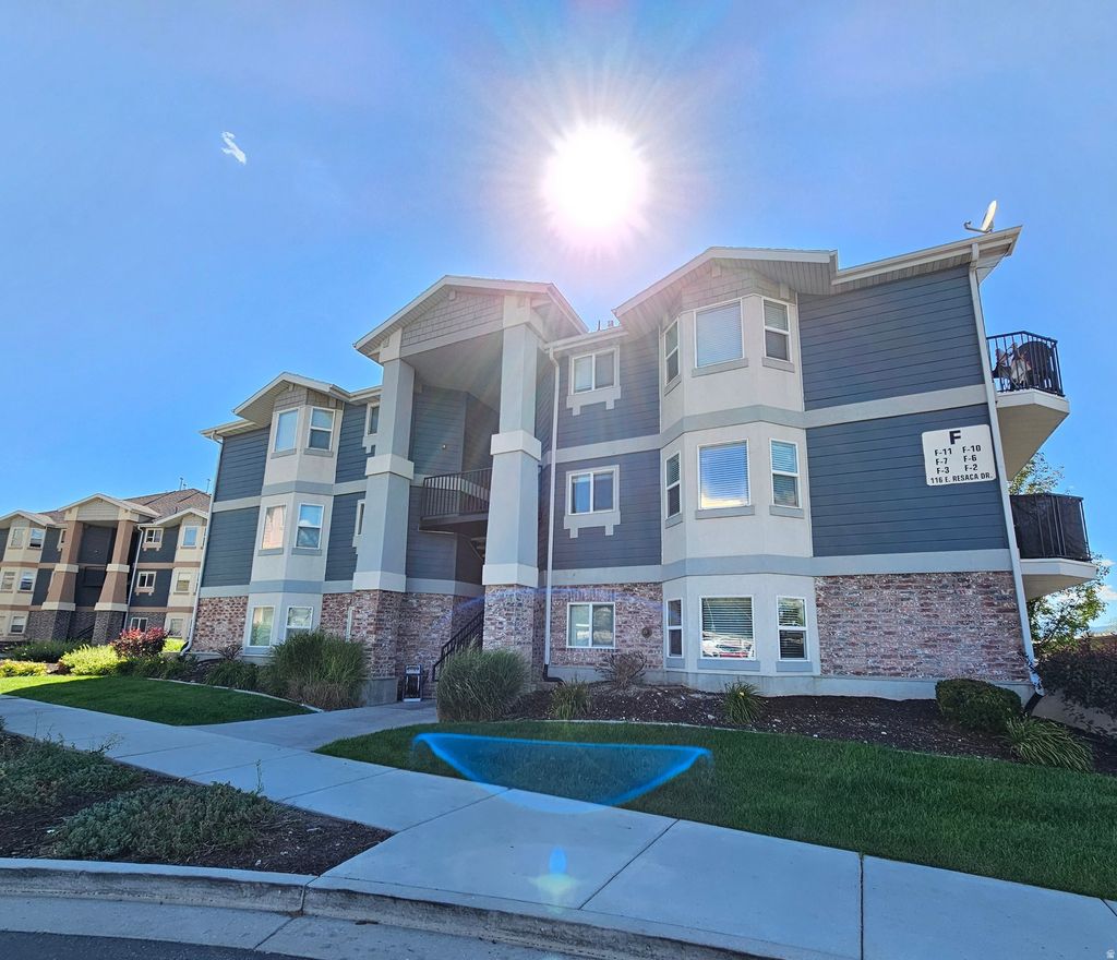 Photo of 116 E RESACA DR #F2, Sandy, UT 84070 (MLS # 2137378)