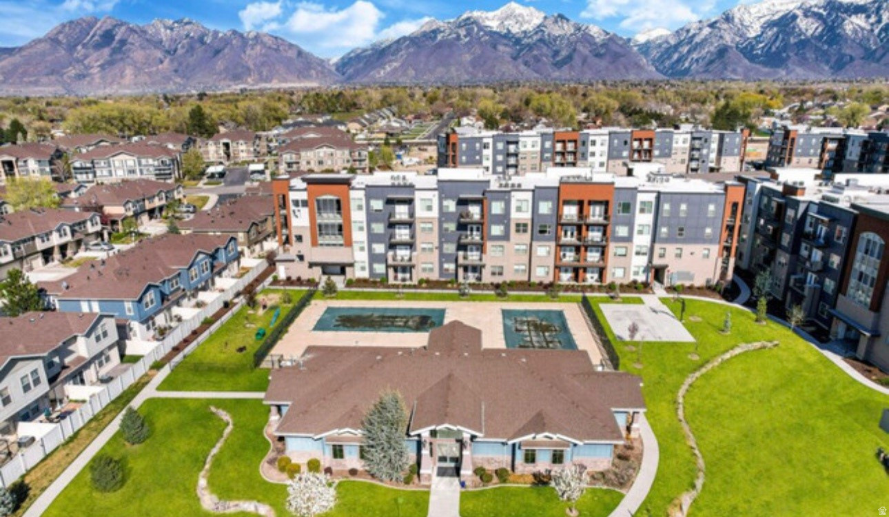 EAST TOWN VILLAGE PH 2 - Residential