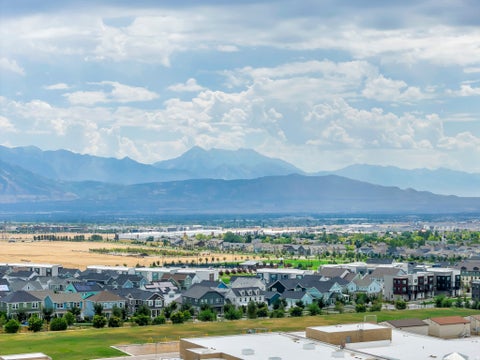 Tiny photo for 11122 S WILLOW WALK DR, South Jordan, UT 84009 (MLS # 2174037)