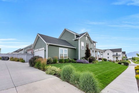 Tiny photo for 11122 S WILLOW WALK DR, South Jordan, UT 84009 (MLS # 2174037)