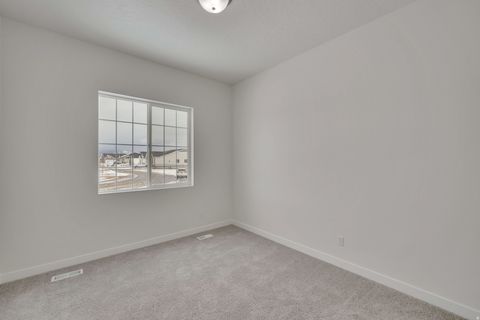 Tiny photo for 283 E POLARIS DR S #102, Saratoga Springs, UT 84045 (MLS # 2122751)