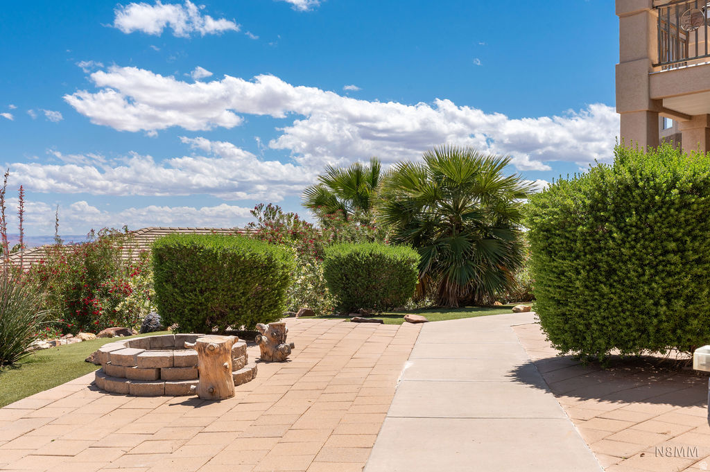 SHADOW HILLS - Residential