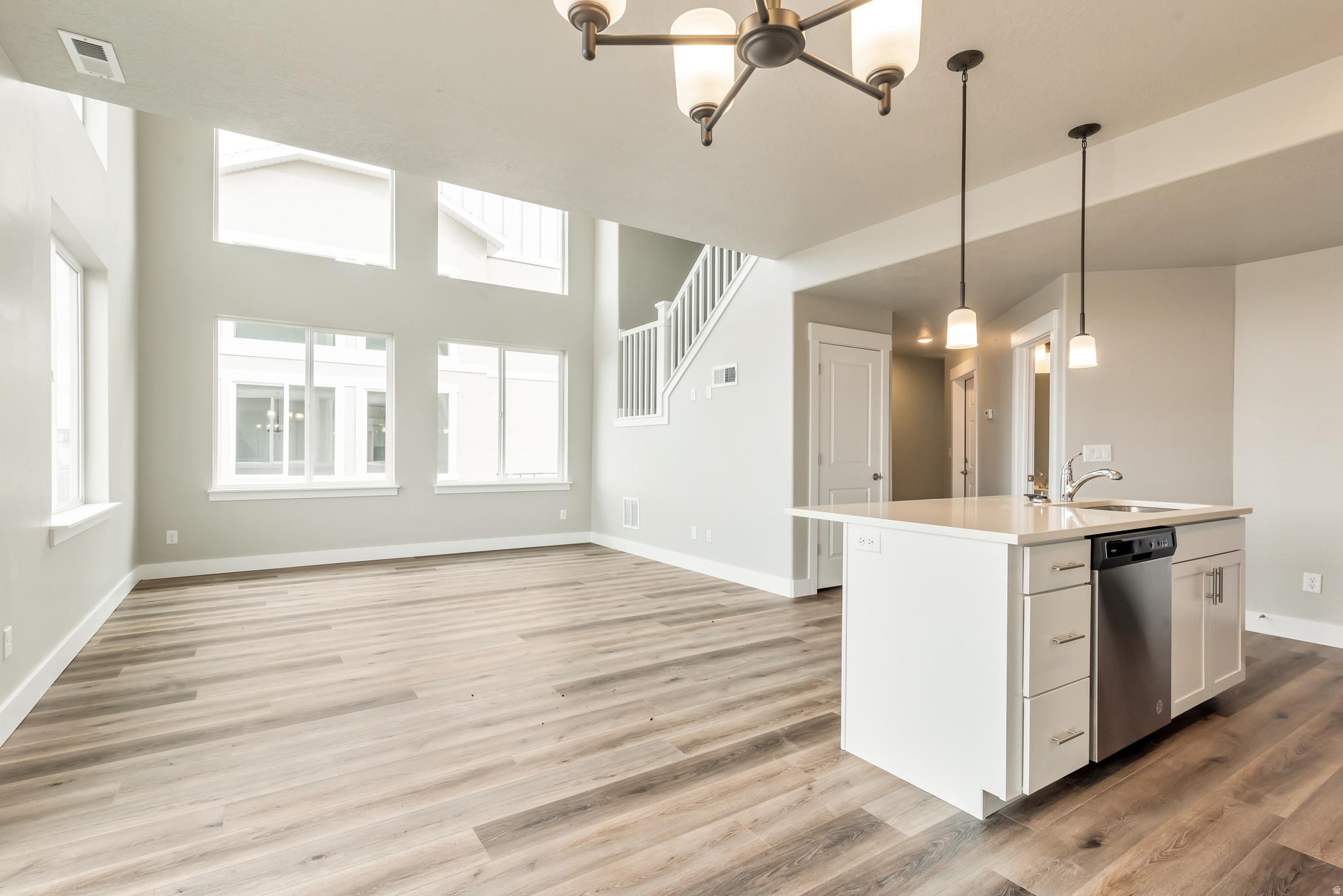 LAKEVIEW - Residential