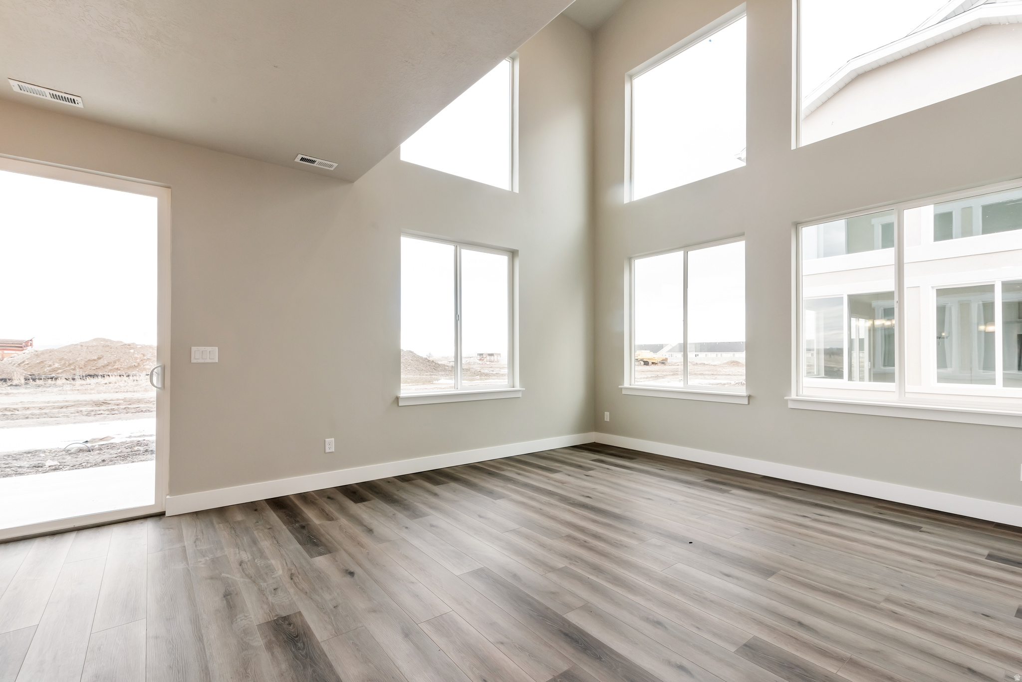 LAKEVIEW - Residential