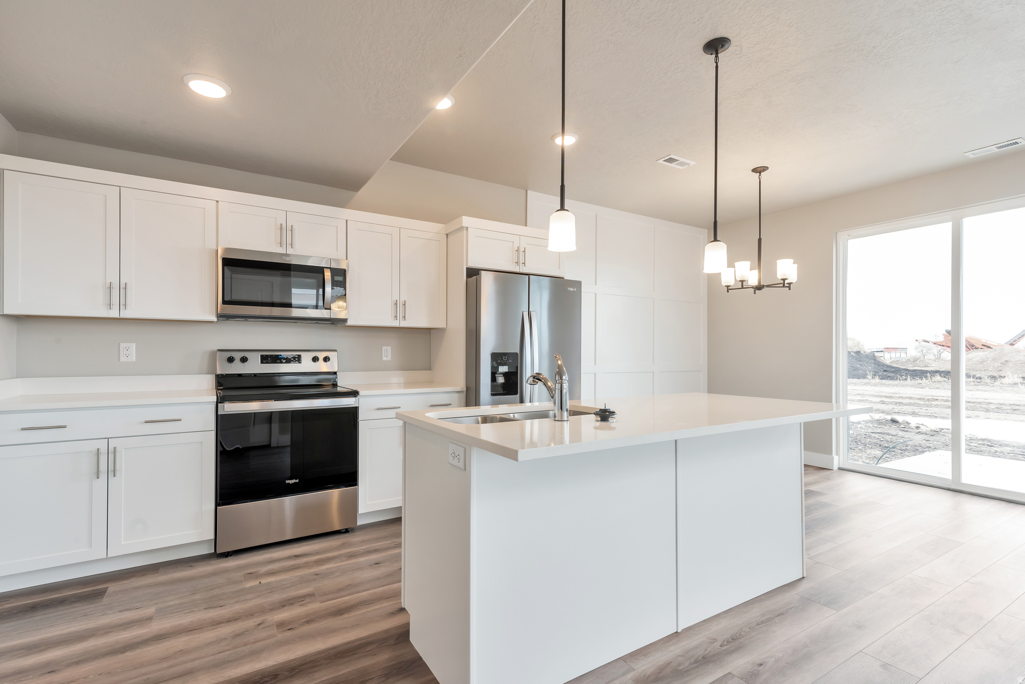 LAKEVIEW - Residential