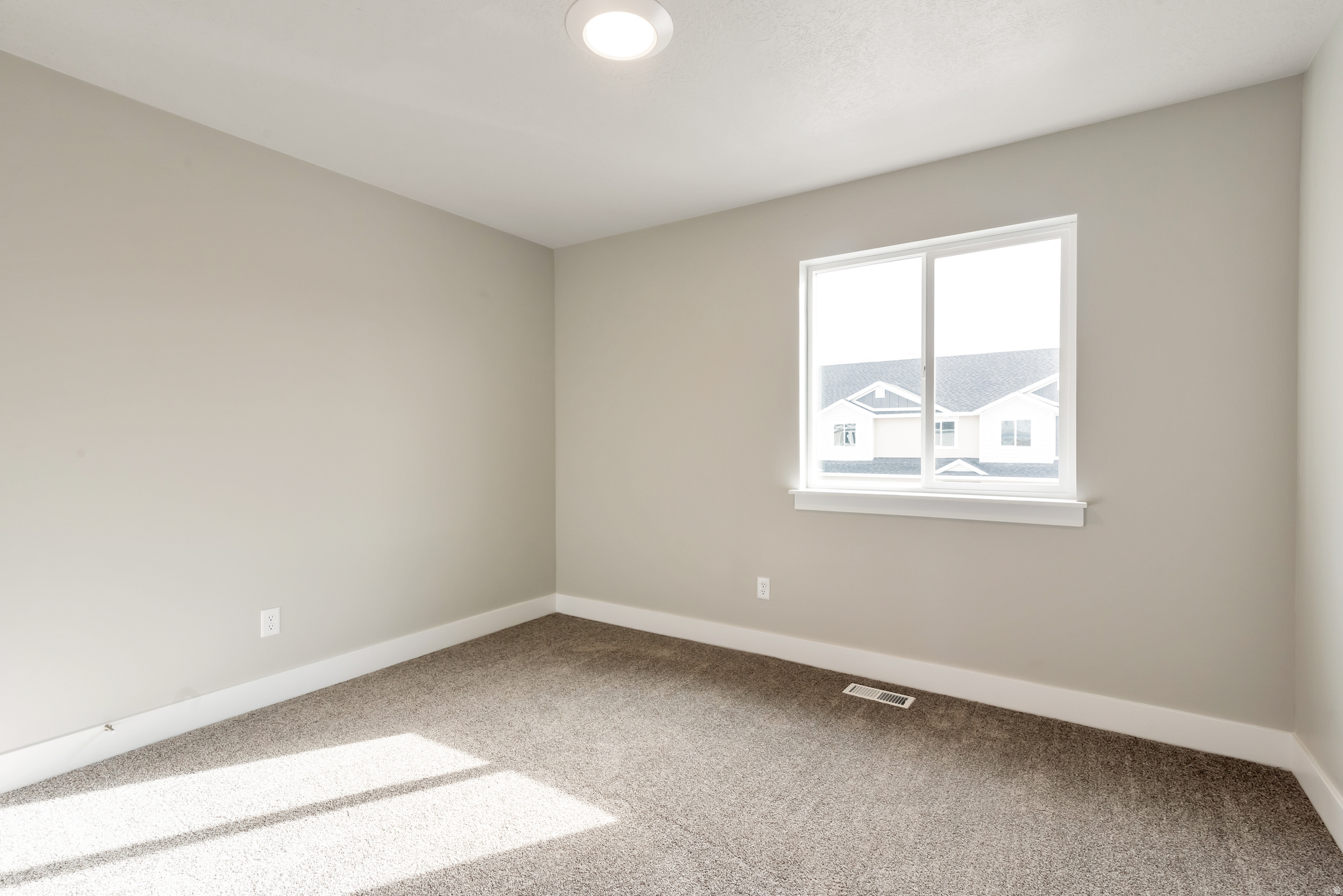 LAKEVIEW - Residential