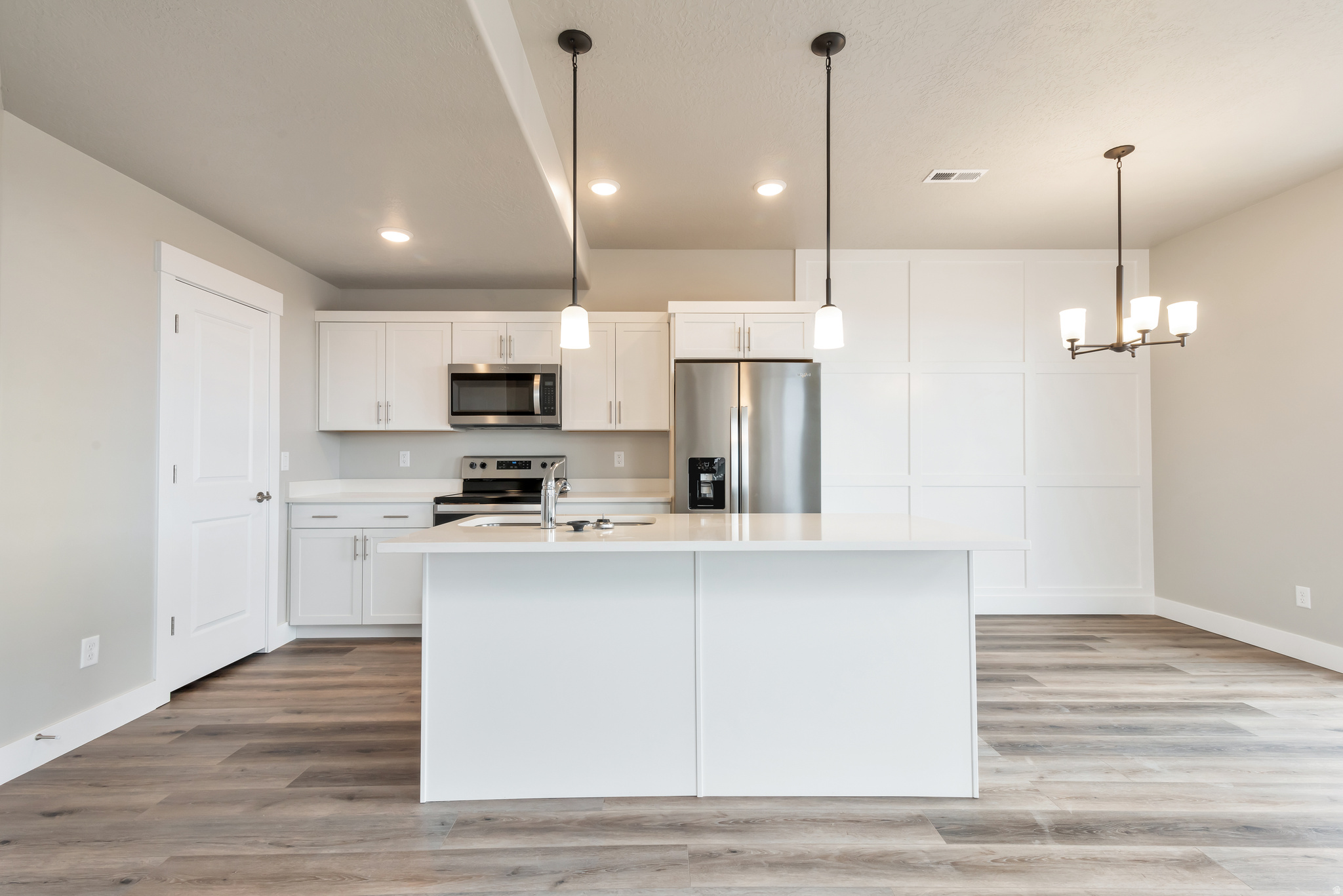 LAKEVIEW - Residential