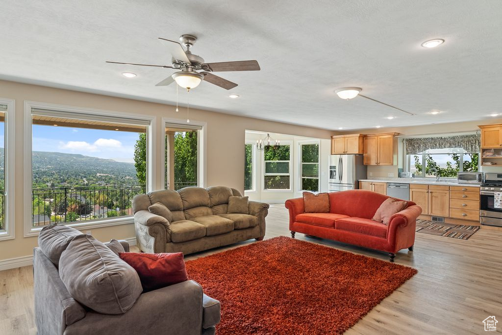 HOLBROOK - Residential