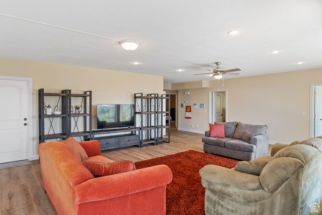 HOLBROOK - Residential