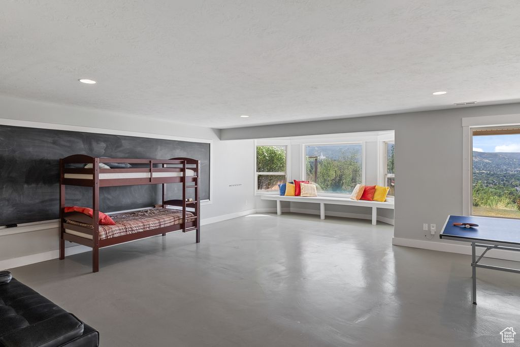 HOLBROOK - Residential