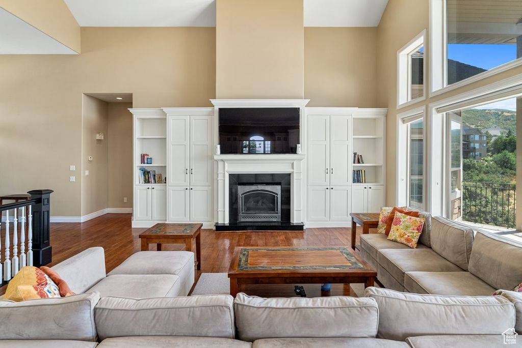 HOLBROOK - Residential