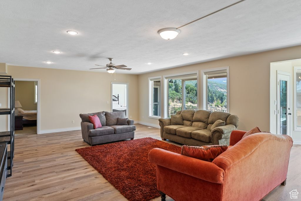 HOLBROOK - Residential