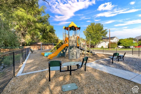 Tiny photo for 564 E 2025 N, North Ogden, UT 84414 (MLS # 2188535)